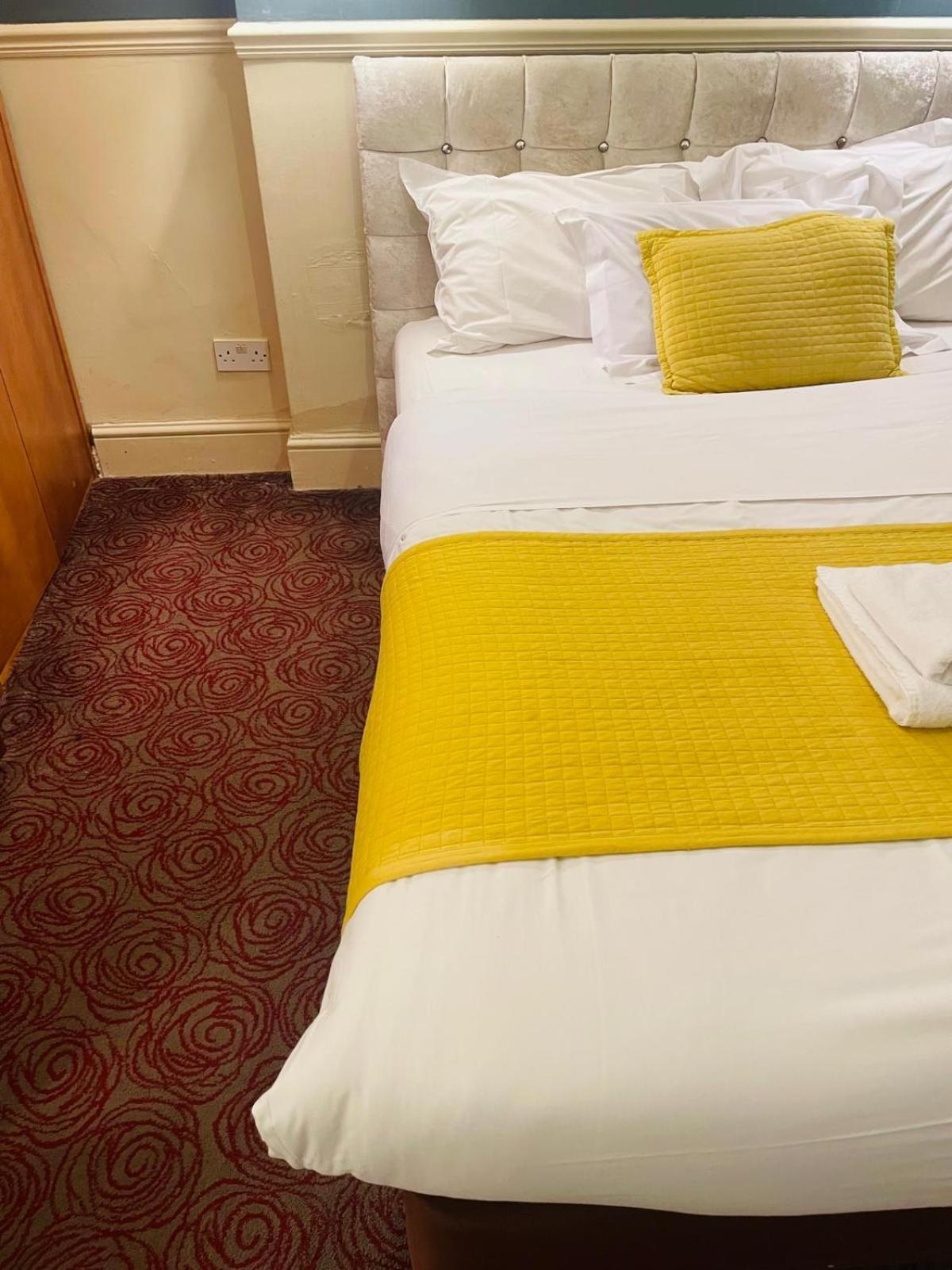Eurobar & Hotel Oxford Eksteriør bilde